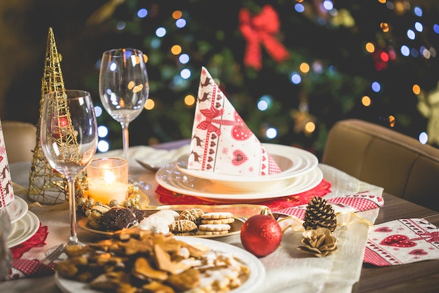 Why Should I Cater a Holiday Party?